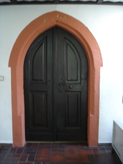 old front door erzhausen church 1